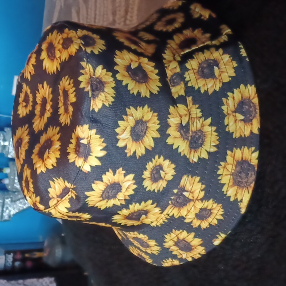 Bucket Hat